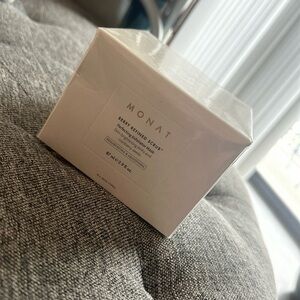 MONAT berry refined scrub